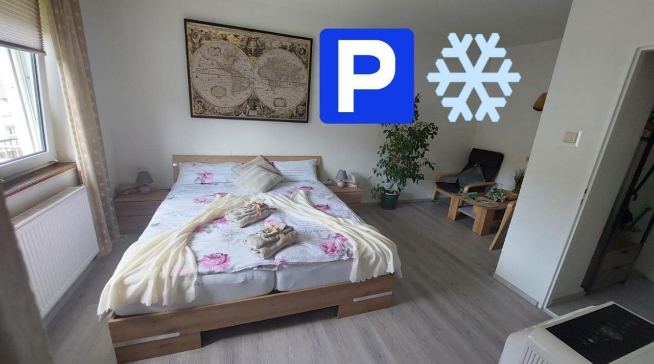 Pension Ringo, Airport Pit Stop, Bahnhof Und Flughafen In Der Naehe Баден-Баден Екстер'єр фото